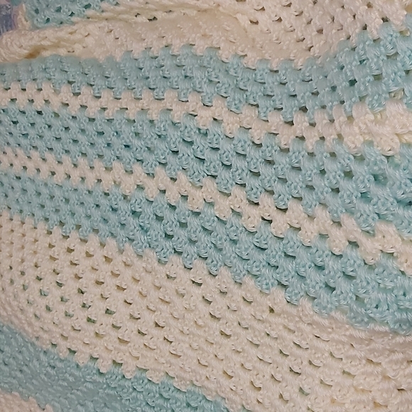 COPY - Crochet Bed Cover - Absolutely gorgeous & in pristine condition! - Picture 2 of 2